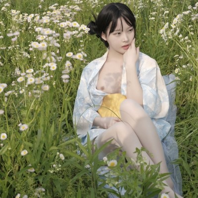 Em như ngọn cỏ ven đường, làm sao ngủ được với anh?